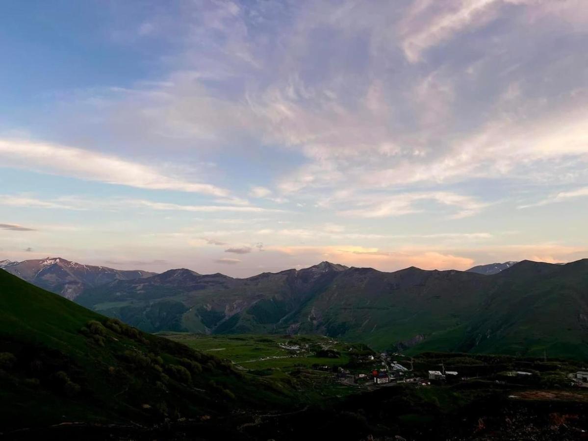 Touch The Mountains, Twins Hotel, New Gudauri Exterior foto