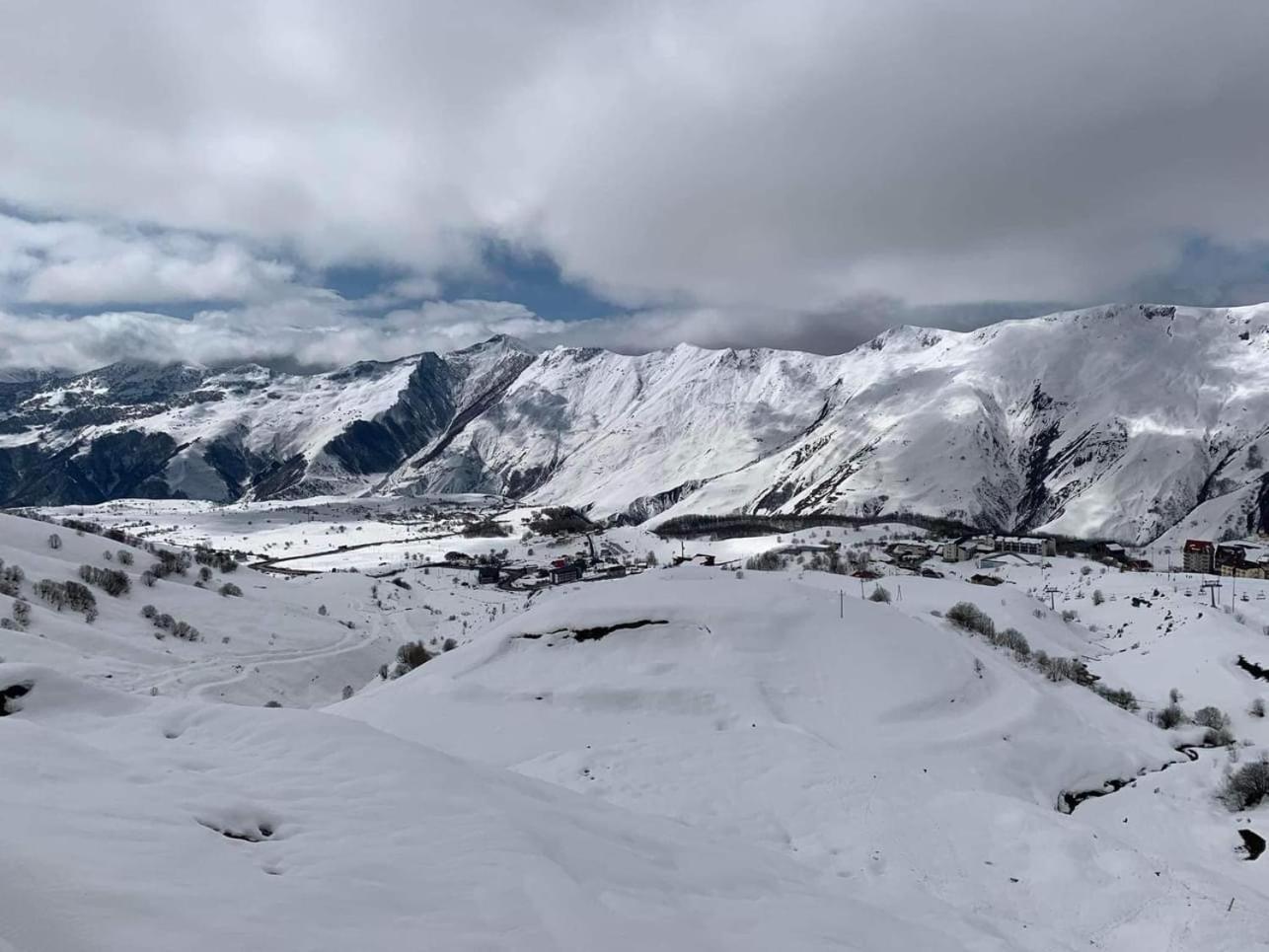 Touch The Mountains, Twins Hotel, New Gudauri Exterior foto